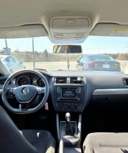 2016_Volkswagen_Jetta_14