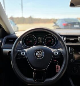 2016_Volkswagen_Jetta_15