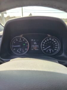 2017_Hyundai_Elantra_SE_03