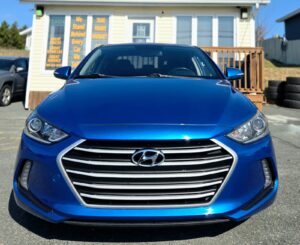 2017_Hyundai_Elantra_SE_05