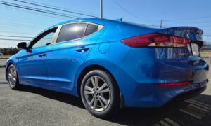 2017_Hyundai_Elantra_SE_07