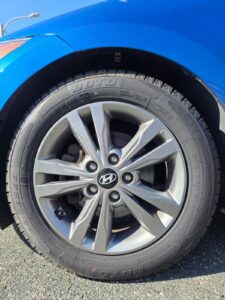 2017_Hyundai_Elantra_SE_15