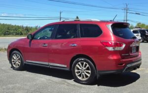 2015_Nissan_Pathfinder_4WD_04
