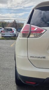 2016_Nissan_Rogue_05