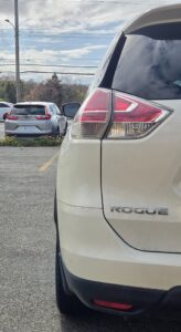 2016_Nissan_Rogue_06