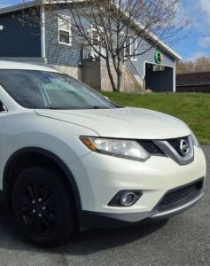 2016_Nissan_Rogue_11