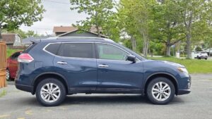 2016_Nissan_Rogue_SV-AWD_07