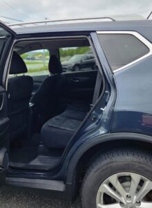 2016_Nissan_Rogue_SV-AWD_12