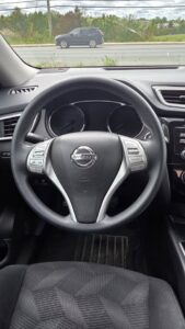 2016_Nissan_Rogue_SV-AWD_17