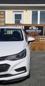 2017_Chevrolet_Cruze_LT_Cylinder_10