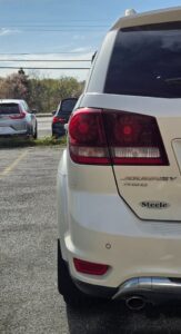 2017_Dodge_Journey_Crossroad_7-Passenger_AWD_04