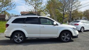 2017_Dodge_Journey_Crossroad_7-Passenger_AWD_07