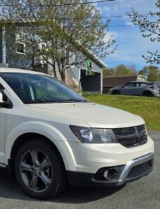 2017_Dodge_Journey_Crossroad_7-Passenger_AWD_09