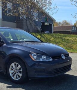 2017_Volkswagen_Golf_S_1.8T_4-Door_Auto_09