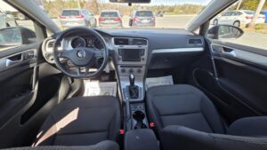 2017_Volkswagen_Golf_S_1.8T_4-Door_Auto_13