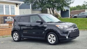 2016_Kia_Soul_Base_08
