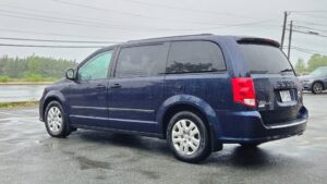2017_Dodge_Grand_Caravan_Canada_Value_Package_4DR_WGN_03