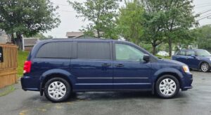 2017_Dodge_Grand_Caravan_Canada_Value_Package_4DR_WGN_06