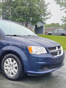 2017_Dodge_Grand_Caravan_Canada_Value_Package_4DR_WGN_08