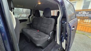 2017_Dodge_Grand_Caravan_Canada_Value_Package_4DR_WGN_10