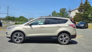 2017_Ford_Escape_SE_AWD_02