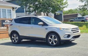 2017_Ford_Escape_SE_AWD_08