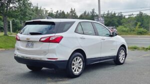 2018_Chevrolet_Equinox_06