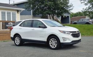 2018_Chevrolet_Equinox_08