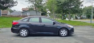 2015_Ford_Focus_S_07