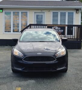 2015_Ford_Focus_S_11