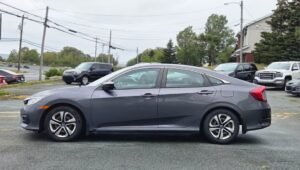 2016_Honda_Civic_02