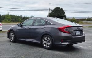 2016_Honda_Civic_03