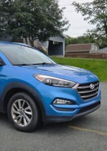 2016_Hyundai_Tucson_Premium_AWD_09