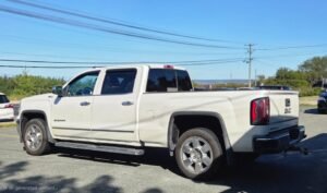 2018_GMC_Sierra_1500_SLT_04
