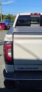 2018_GMC_Sierra_1500_SLT_06