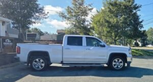 2018_GMC_Sierra_1500_SLT_08