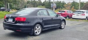 2013_Volkswagen_Jetta_06