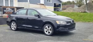 2013_Volkswagen_Jetta_08