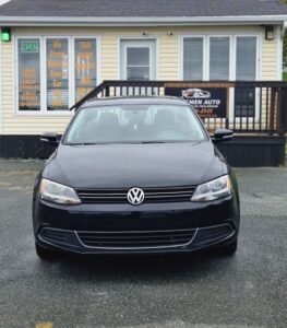 2013_Volkswagen_Jetta_11