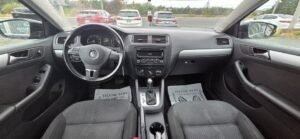 2013_Volkswagen_Jetta_13