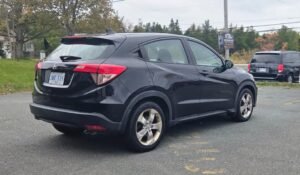 2016_Honda_HR-V_LX_07