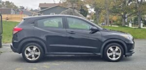 2016_Honda_HR-V_LX_08