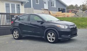 2016_Honda_HR-V_LX_09