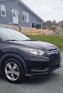 2016_Honda_HR-V_LX_10
