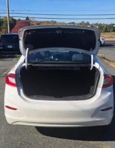 2017_Chevrolet_Cruze_4DR_SDN_LT_09