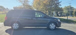 2018_Dodge_Grand_Caravan_SXT_08