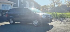 2018_Dodge_Grand_Caravan_SXT_09