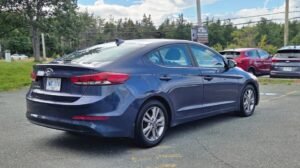 2018_Hyundai_Elantra_GL_06