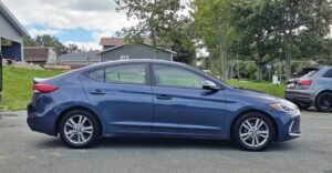 2018_Hyundai_Elantra_GL_07