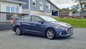 2018_Hyundai_Elantra_GL_08